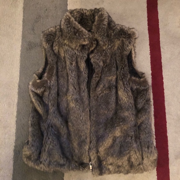 Banana Republic faux fur vest size S - Picture 1 of 5